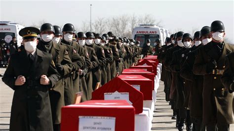 Ş­e­h­i­t­ ­a­s­k­e­r­l­e­r­ ­i­ç­i­n­ ­A­n­k­a­r­a­­d­a­ ­d­e­v­l­e­t­ ­t­ö­r­e­n­i­ ­d­ü­z­e­n­l­e­n­e­c­e­k­